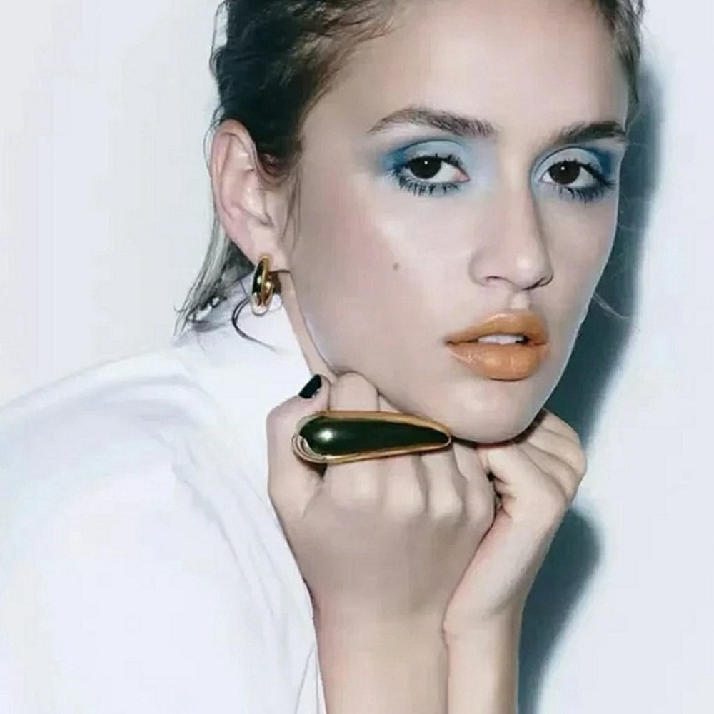 Zara Gold-Tone Ring with Dark Green Teardrop Enamel